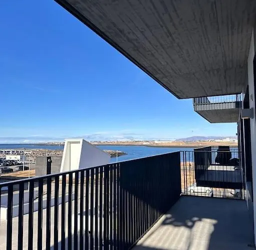 New Modern Apartment
